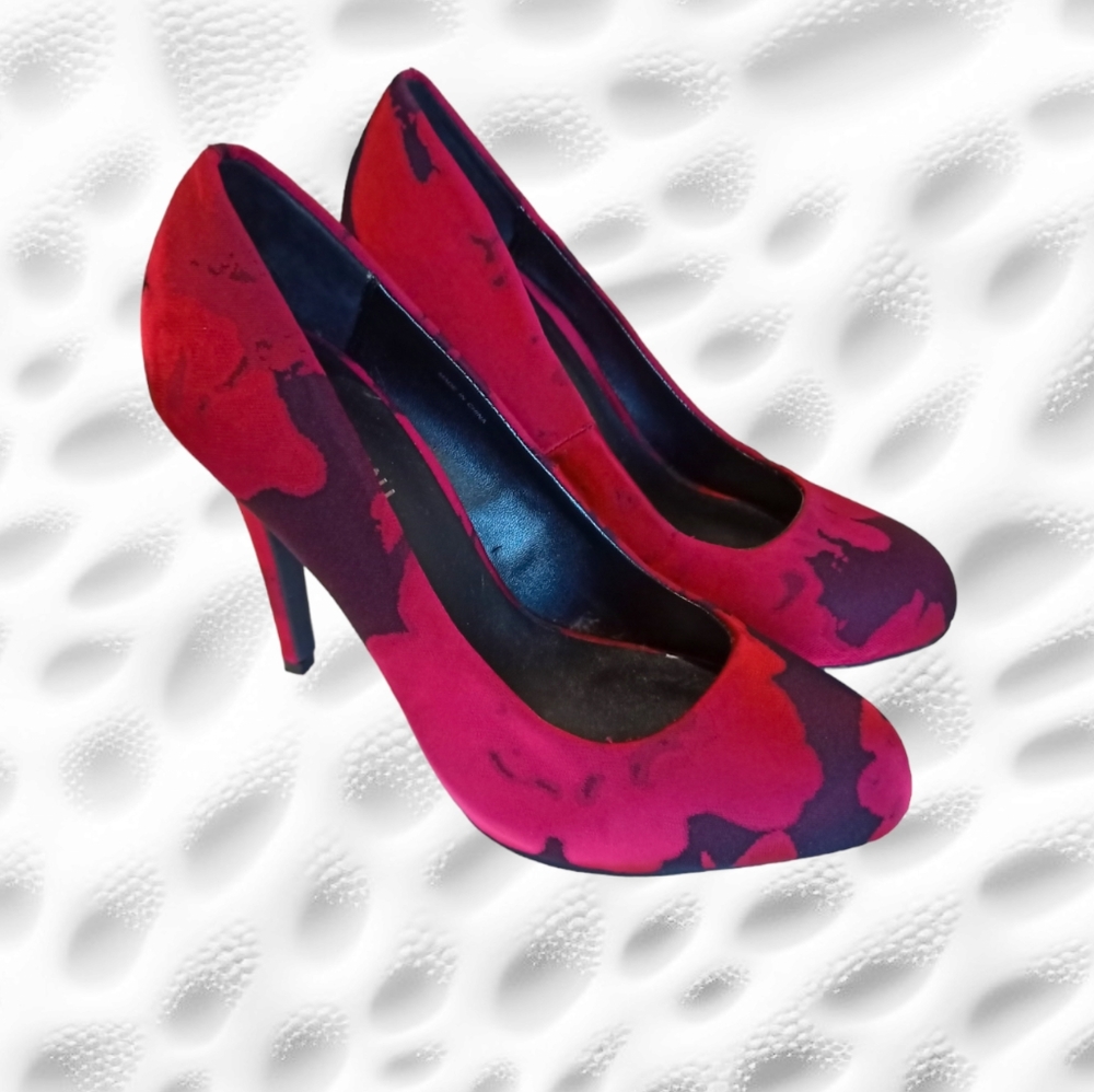 Le Château Women's Stiletto Heel Satin Pumps Red - Picture 8 of 16